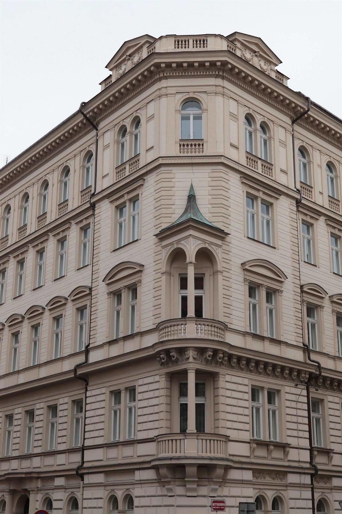 The Palace Suites And Apartments Praga Exterior foto